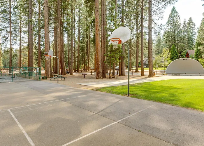Near Beaches & Boat Launches! Lake Almanor Getaway