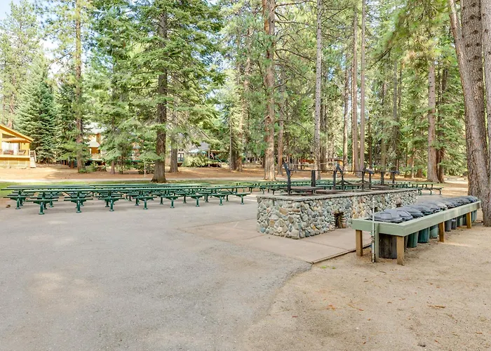 Near Beaches & Boat Launches! Lake Almanor Getaway