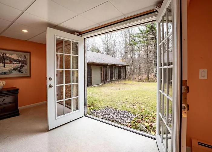 Expansive Mountainside Retreat Near Stowe, Smuggs, Jay