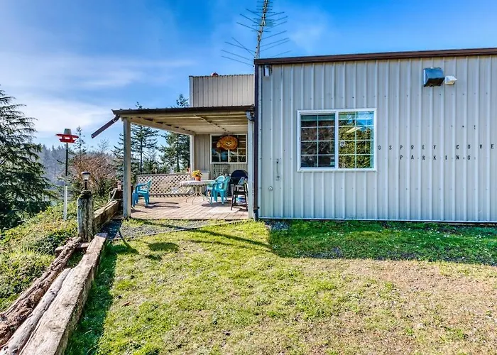 Riverfront Home With Beautiful Water Views Patio & Fireplace