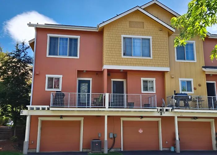 2Bd Sweetwater Condo - Community Park, Pool + Hot Tub