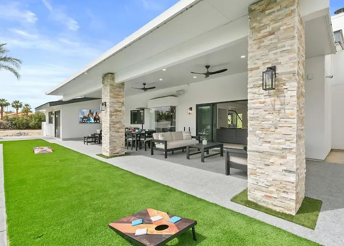 True Country 1 Acre Property With 65Ft Pool