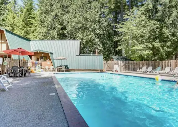 Cozy Mt Hood Adventures Home With Hot Tub
