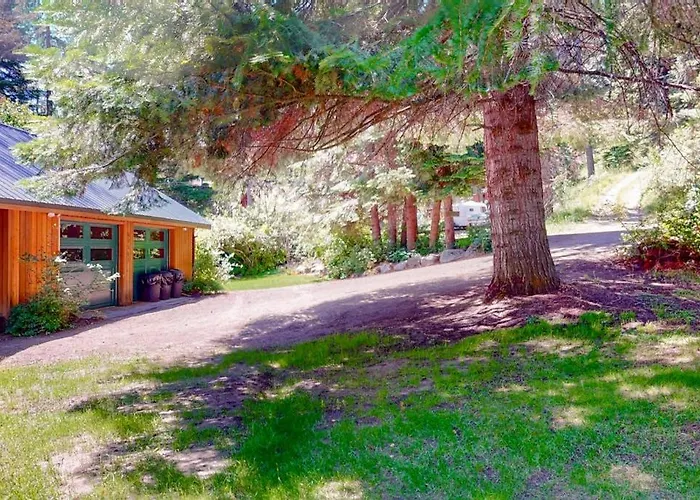 Nana And Papa'S - Lakefront Dog-Friendly Home In Joseph With Amazing Yard Deck