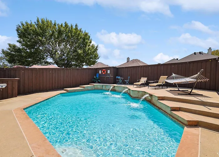 Elegant 5Br Retreat W Private Pool & Game Room