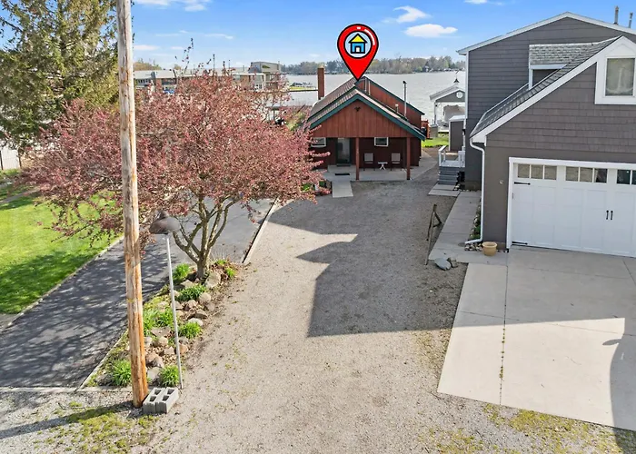 Water Front Home With 24' Boat Dock