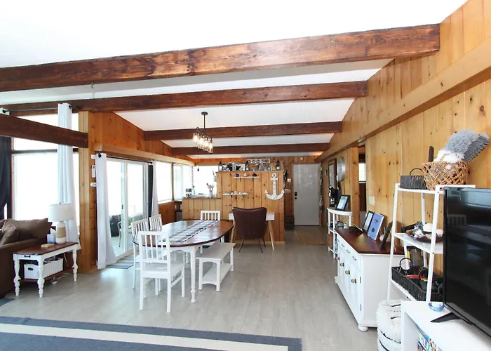 Annas Bay Beach House On Hood Canal, Wifi, Ac