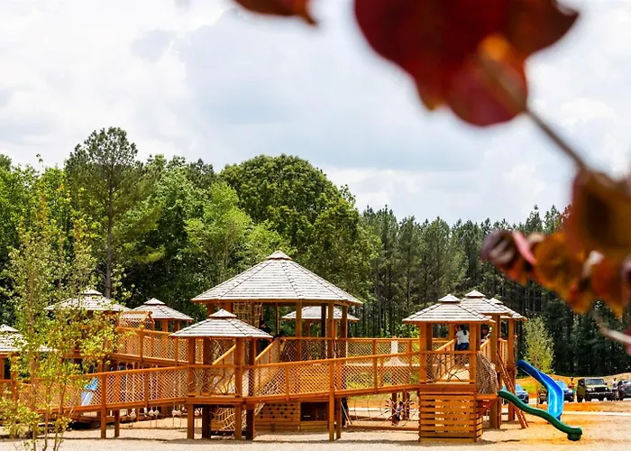 Cozy Lakefront Home W Firepit & Covered Dock