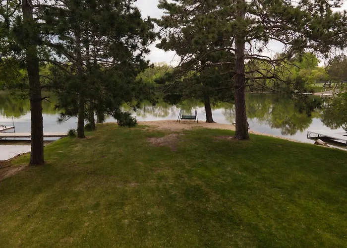 2Br 1Ba Cabin #3 Riverside Point Resort