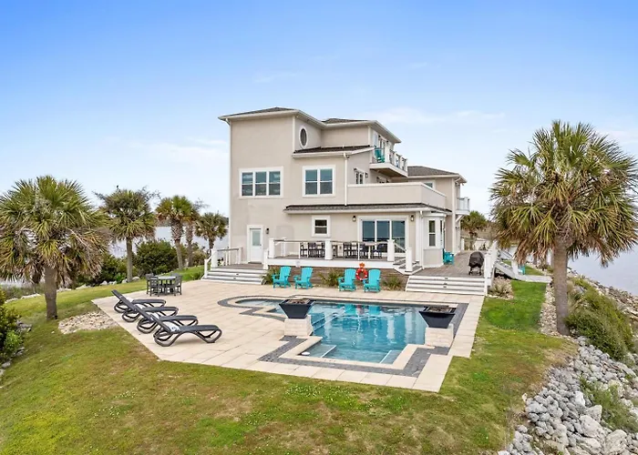 Private Island Home- Heated Pool, Views, Sleeps 24