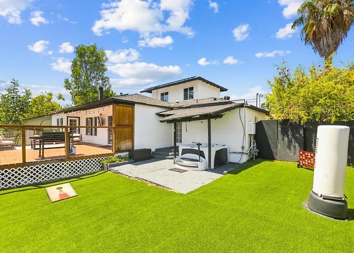 Mount Helix, Jacuzzi, King Bed, Ev Charger