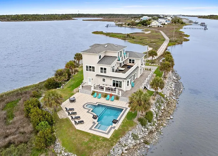 Private Island Home- Heated Pool, Views, Sleeps 24