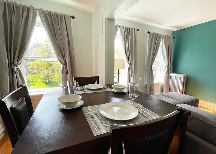 Stylish Hotel Style Suite In Geneva'S Uptown Row