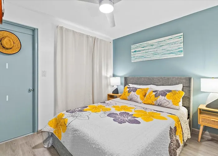 One Bed Honolulu Kaaha