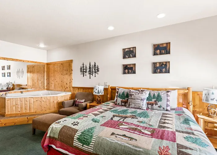 Panoramic Lake Views King Bed Studio, Whirlpool And Hot Tub