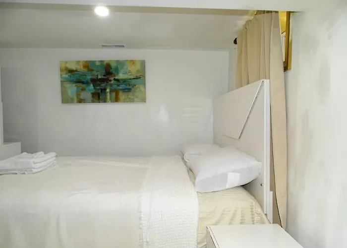 Cozy 1 Bed Apt In Randolph