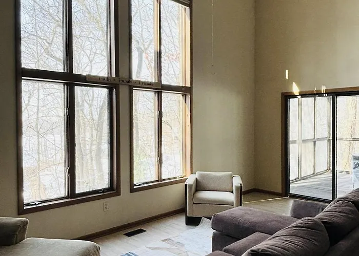 Falling Timber- A Frank Lloyd Wright Inspired Staycation