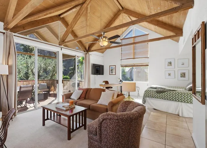 Desert Escape With Private Balcony Condo