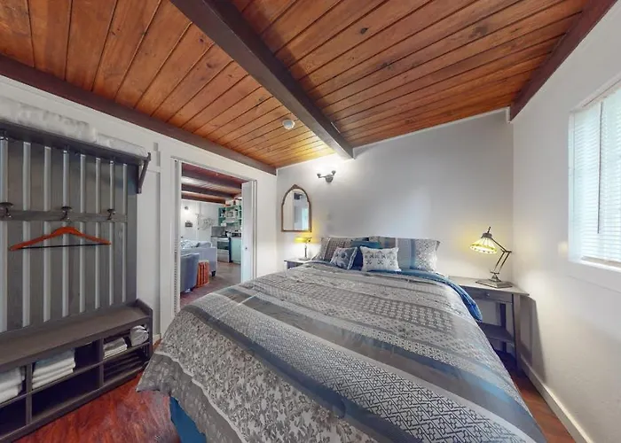 Dog-Friendly Adu With A Full Kitchen & Shared Washer&Dryer - Near The Water