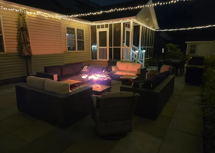 Garden Guest Cottage