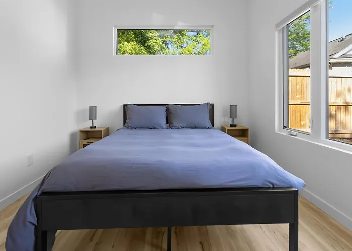 Modern Suite Mins From Dt Raleigh Ground Floor