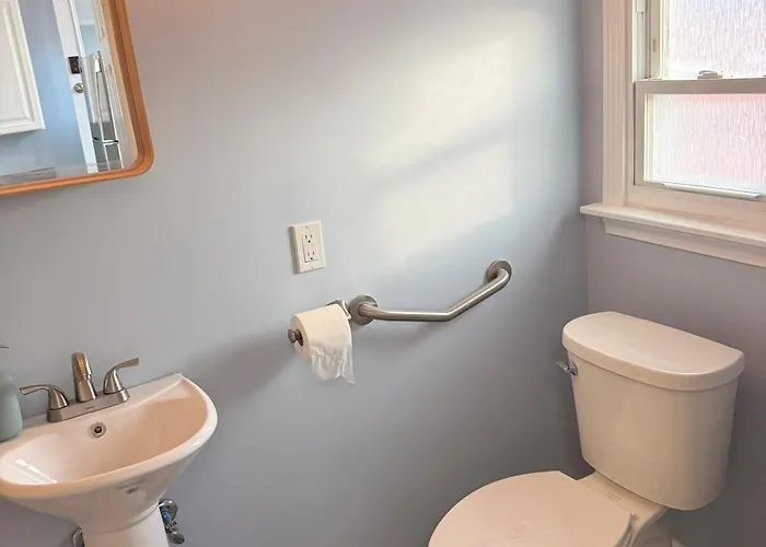 Ocean View Cozy Stay 4