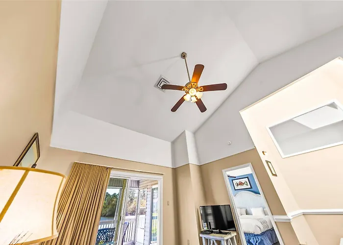 New Bern Lakeside Getaway-Modern 2Br Apartment With Resort Amenities