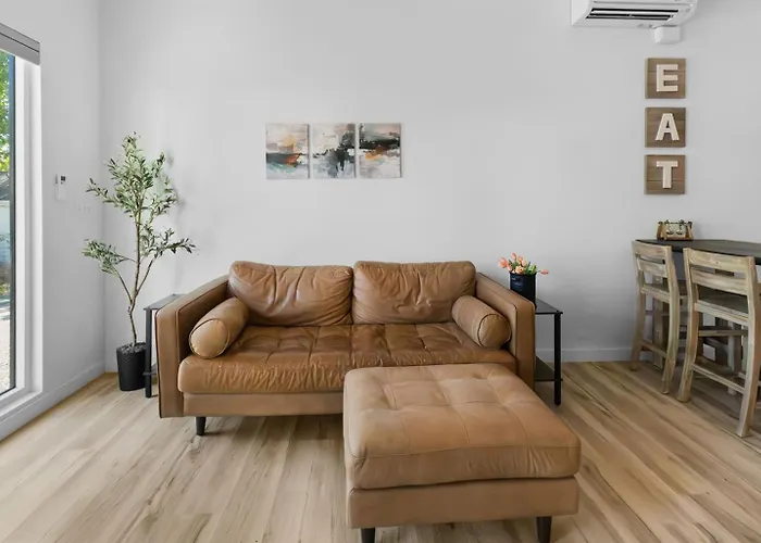 Modern Suite Mins From Dt Raleigh Ground Floor
