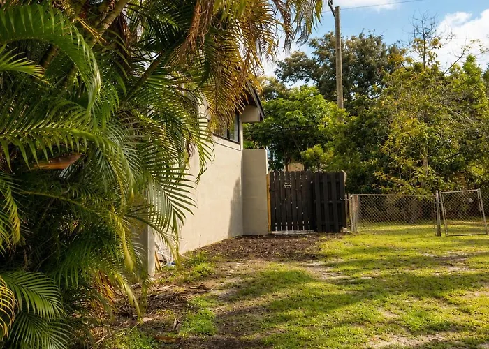 Private 1Br Apt, With Patio And Free Parking