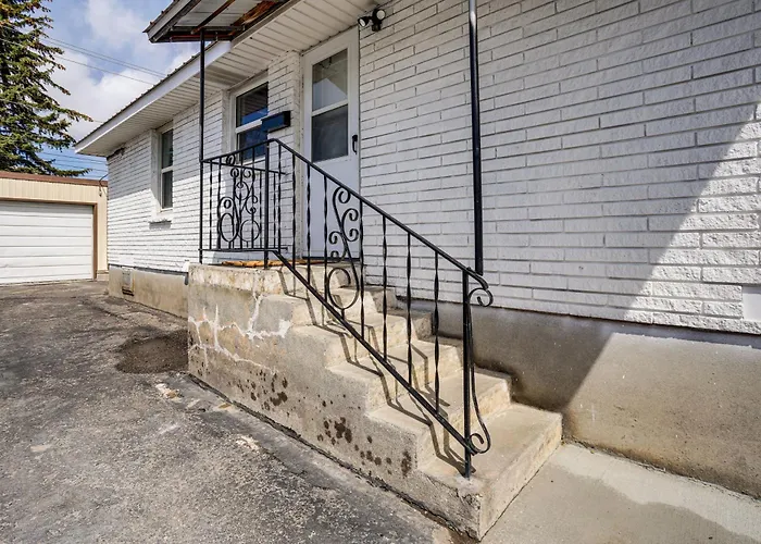 Walk To Parks & Dining: Central Idaho Falls Home