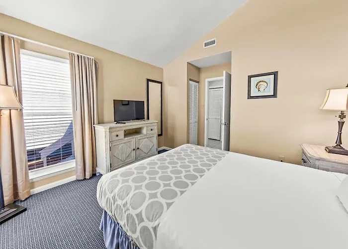 New Bern Lakeside Getaway-Modern 2Br Apartment With Resort Amenities
