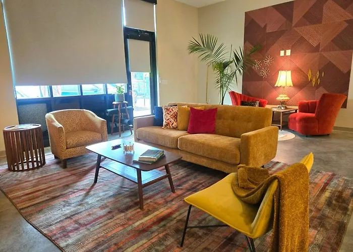 Opal Suite - New 2 Bed-2 Bath Loft Near Downtown!