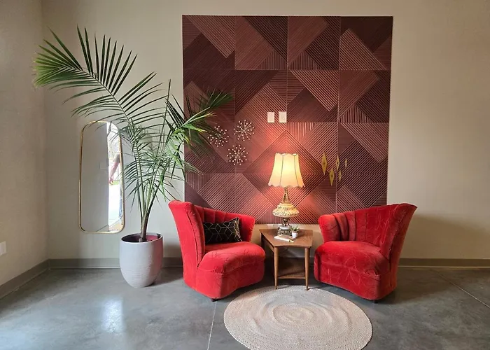 Opal Suite - New 2 Bed-2 Bath Loft Near Downtown!