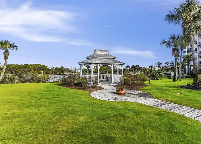 Pinnacle Port A502 - Updated 3 Bedroom3 Bathroom Sleeps 8. Free Fun Boat Ramp Access