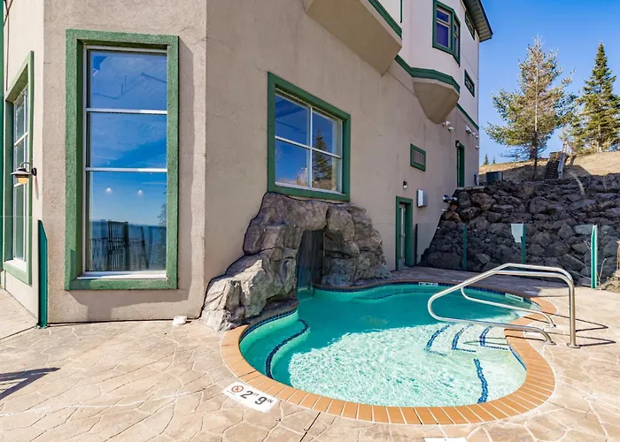 Panoramic Lake Views King Bed Studio, Whirlpool And Hot Tub