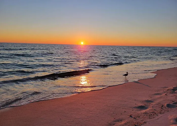 Pinnacle Port A502 - Updated 3 Bedroom3 Bathroom Sleeps 8. Free Fun Boat Ramp Access