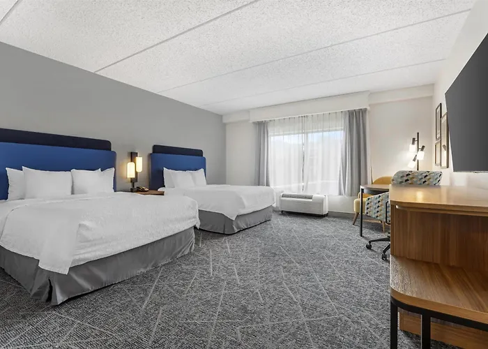 Hampton Inn & Suites Pittsburgh-Meadow Lands