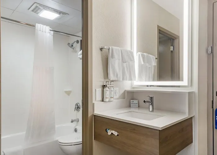 Holiday Inn Express Hyannis - Cape Cod By Ihg