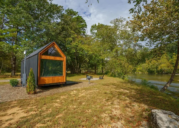 Asheville River Cabins, Worldhotels Backdrop