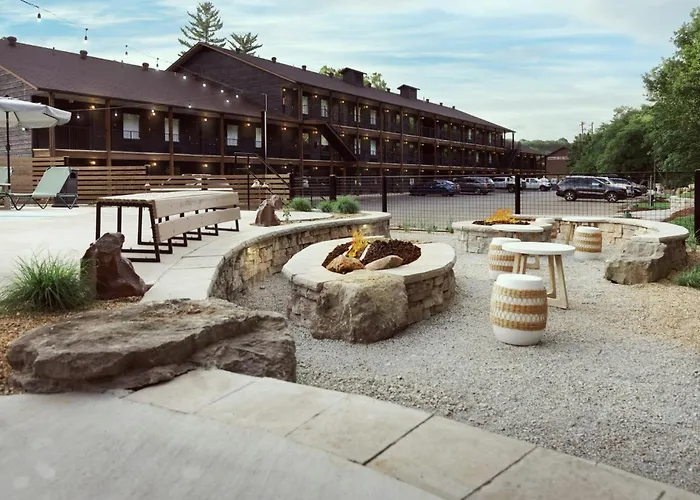 The Ozarker Lodge