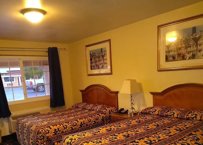 Holiday Motel Oakdale