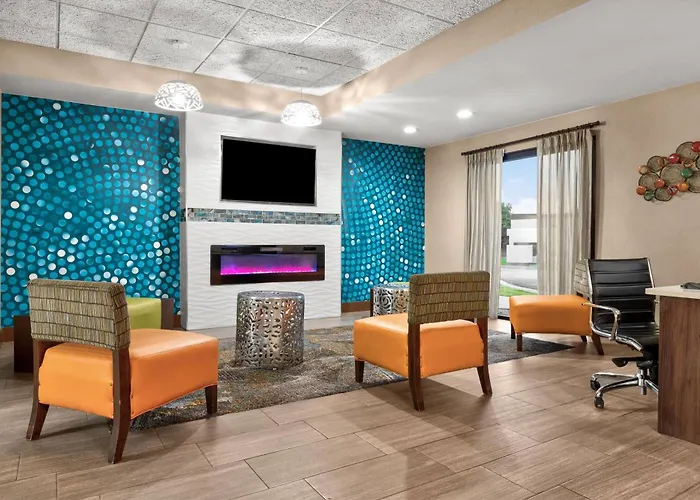 La Quinta By Wyndham Midwest City - Tinker Afb