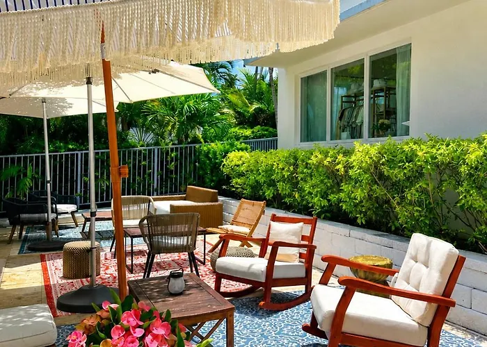 North Beach Hotel