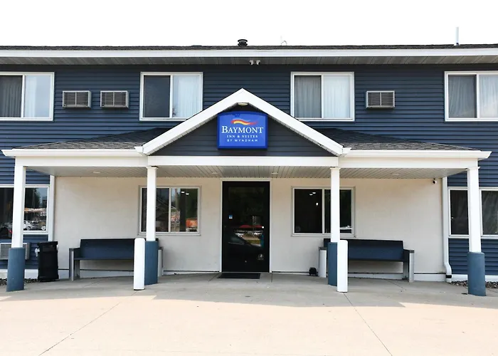 Baymont Inn And Suites By Wyndham Platteville