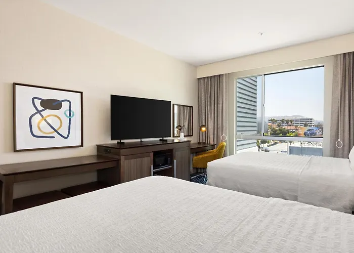Hampton Inn & Suites Los Angeles - Glendale
