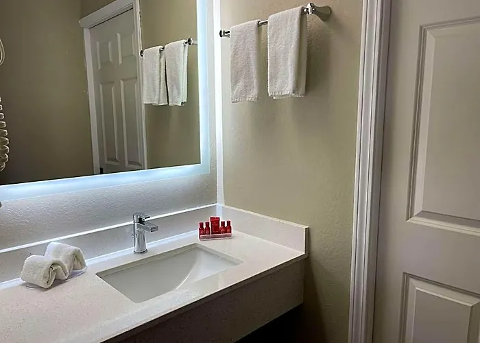 Sleep Inn & Suites Peoria North