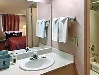 Americas Best Value Inn Tucker