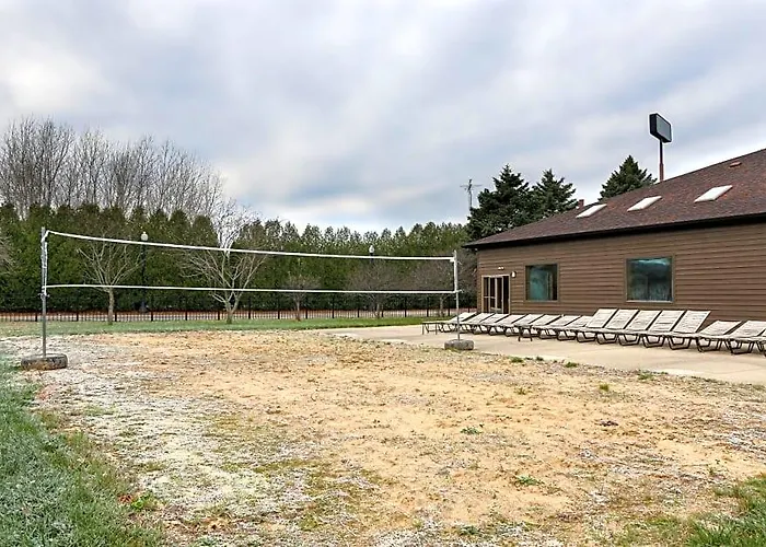 Bliss Point Inn & Suites