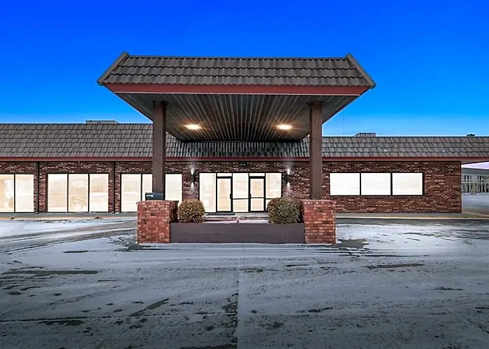Best Western Hospitality House
