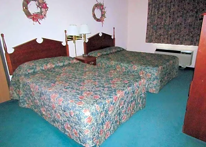 Western Inn & Suites Hampton